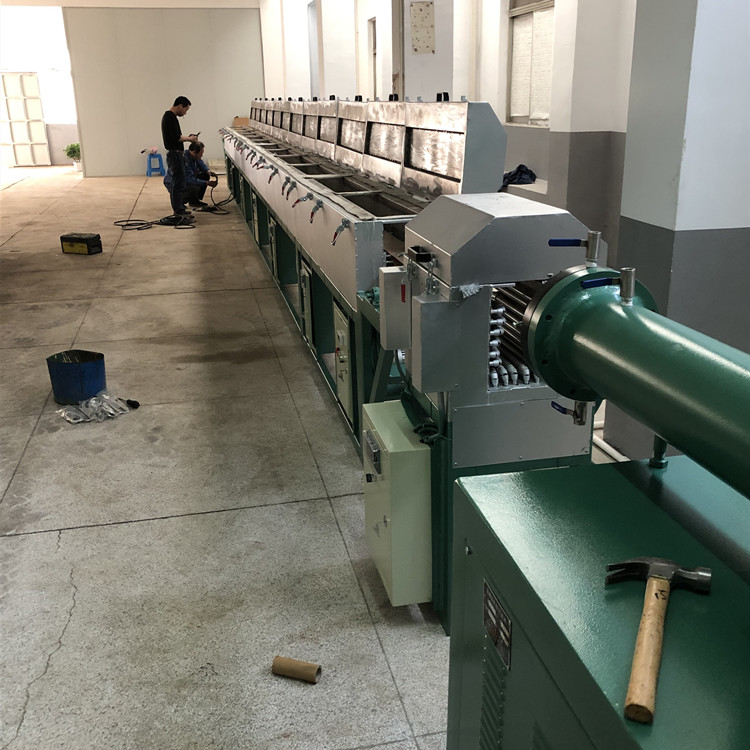 硅膠擠出機(jī)IMG_4247_副本 (1).jpg